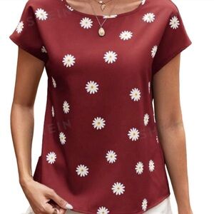 NWT Floral Daisies Top. Size 12 (XL)